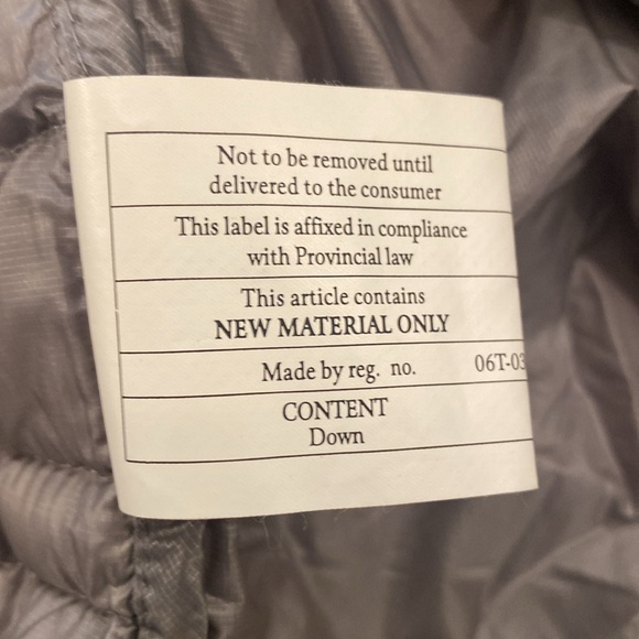 Patagonia men’s ultralight down hooded puffer jacket - Picture 4 of 4